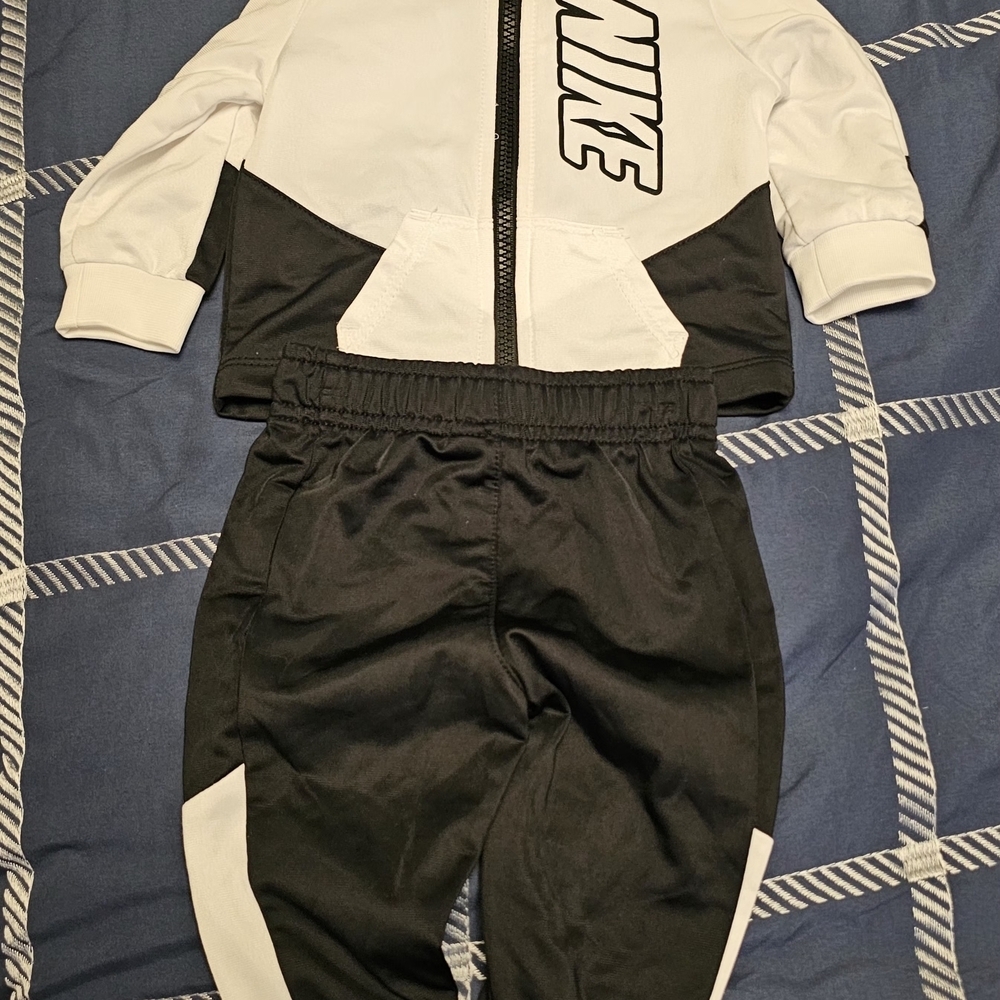 Nike Kids Black and White Sweatpants